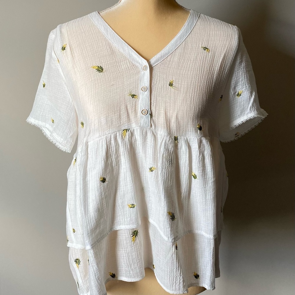 Mo:vint white blouse with embroidery